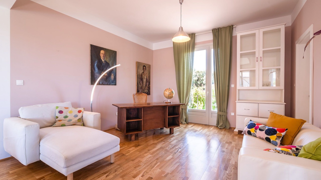 Photo of Livingroom in Oupia