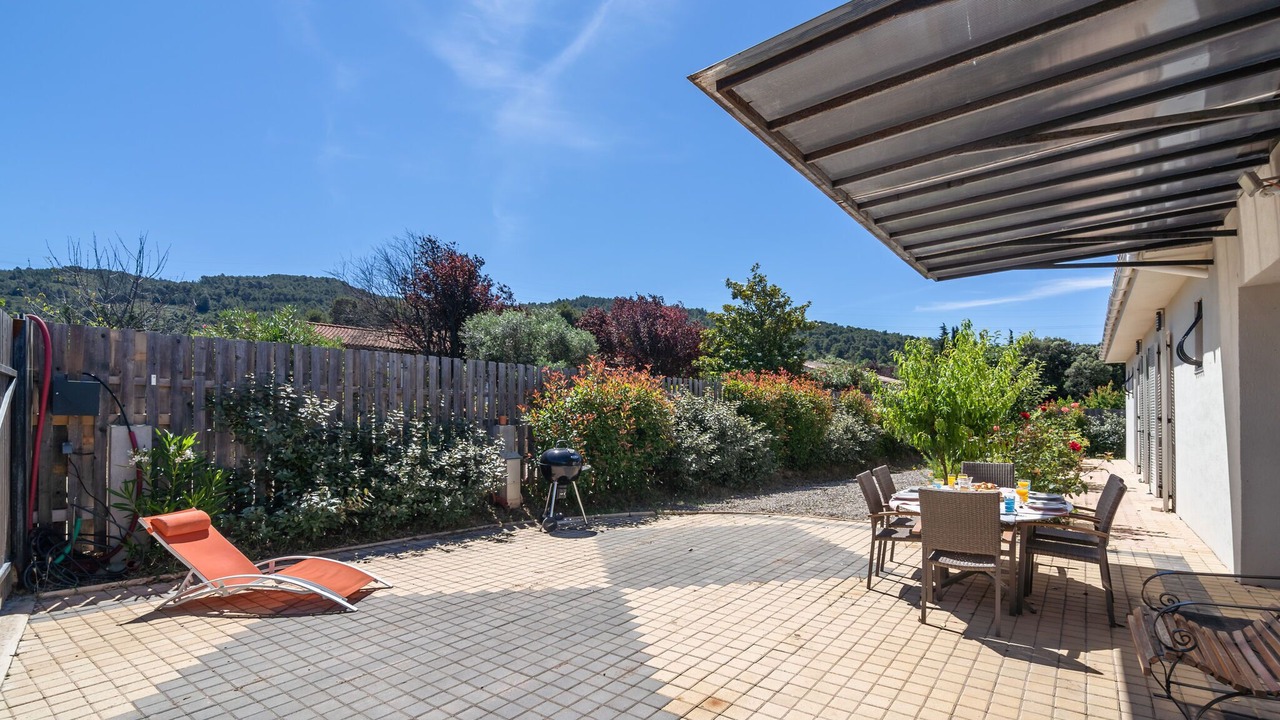 Photo of Patio Balcony in Oupia