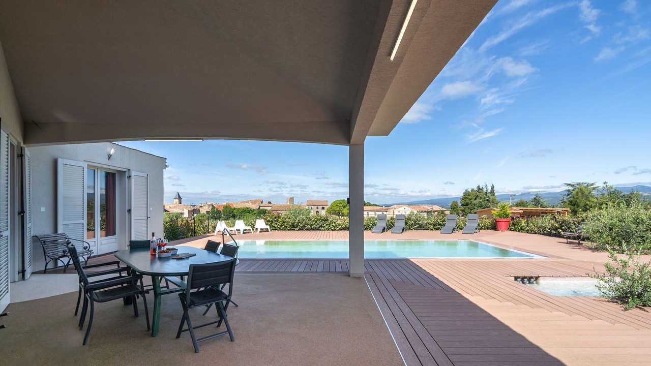 Photo of Patio Balcony in Oupia