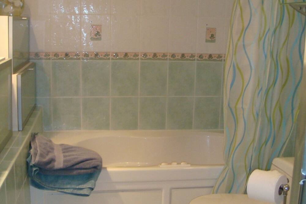 Photo of Bathroom in Parkside