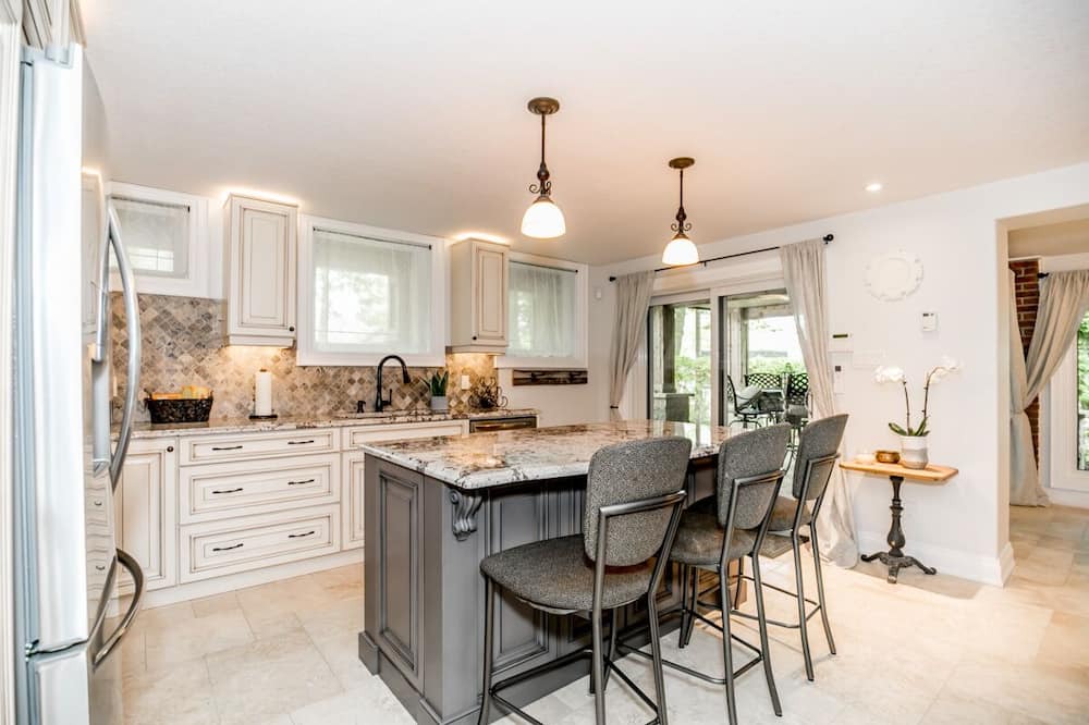 Photo of Kitchen in Oro-Medonte