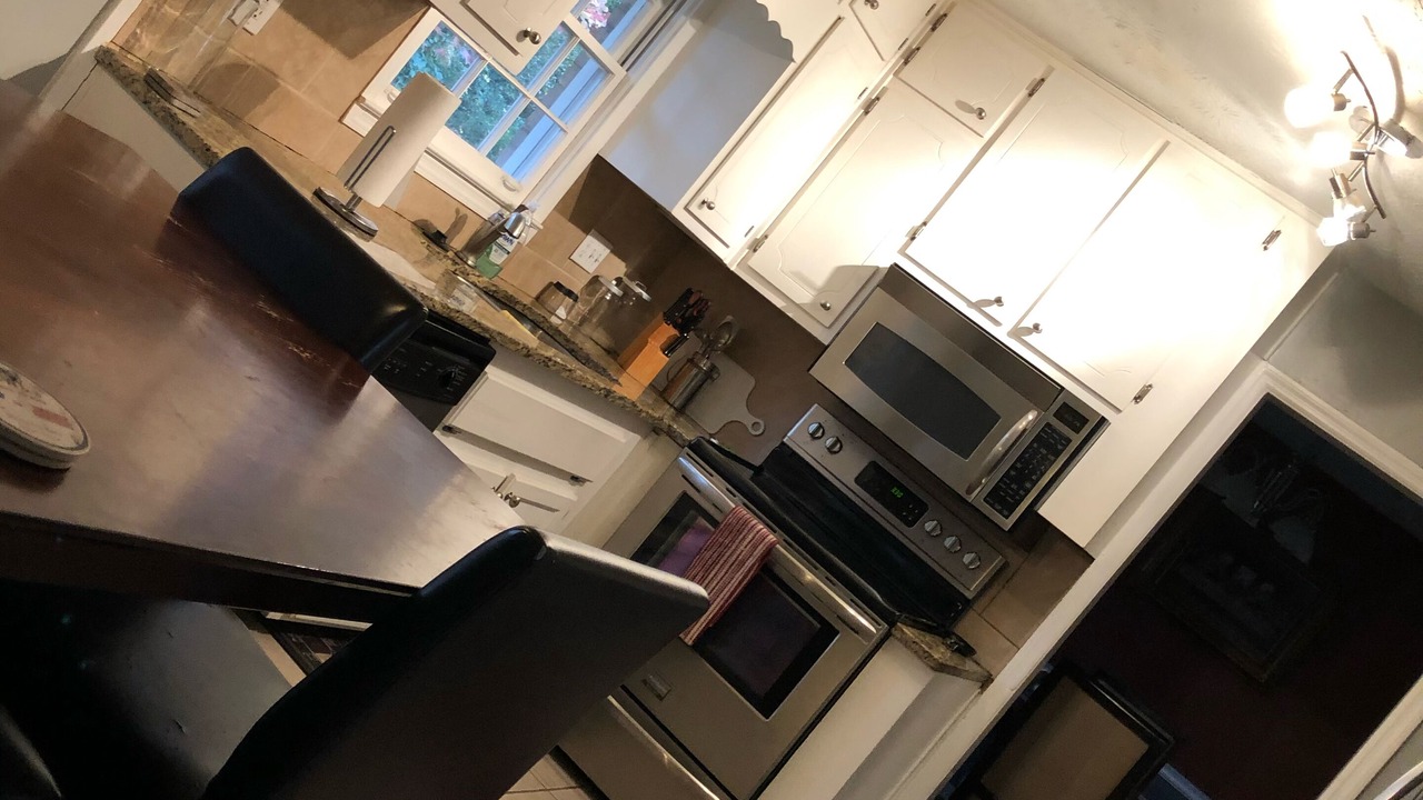 Photo of Kitchen in Leslie Estates