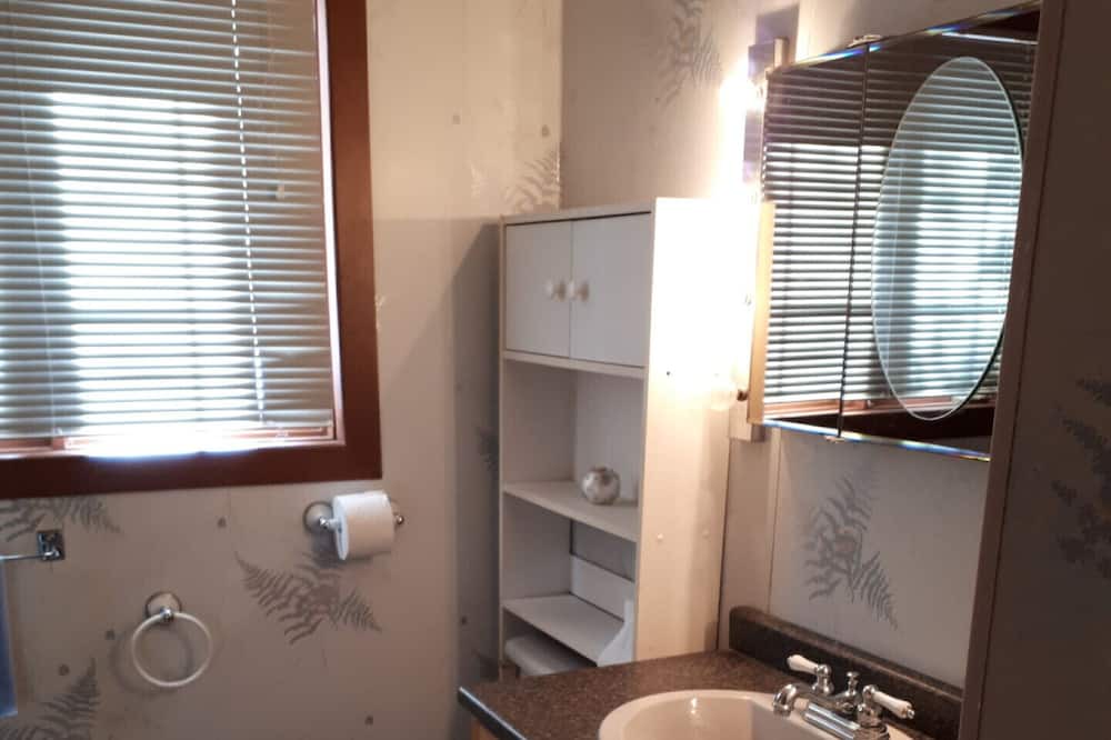 Photo of Bathroom in Whitney