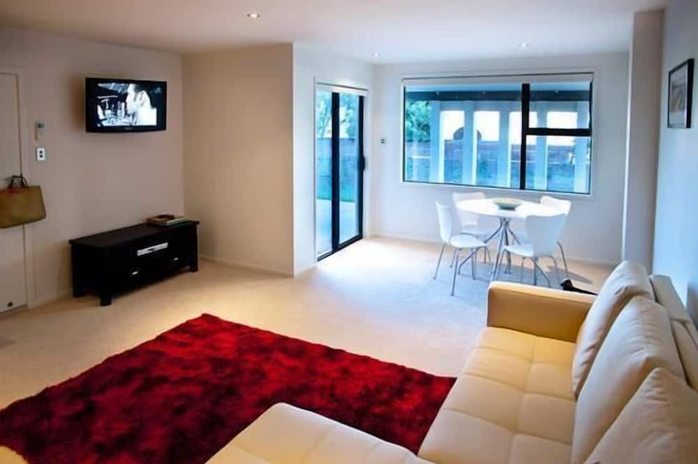 Photo of Others in Mairangi Bay