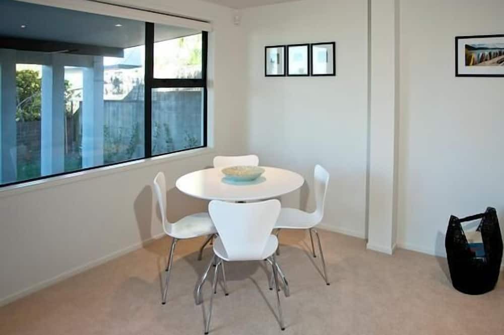 Photo of Outdoor in Mairangi Bay