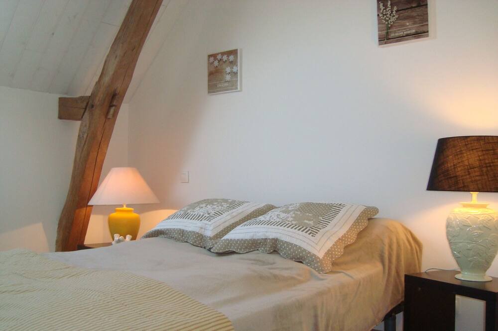 Photo of Bedroom in Vernantes