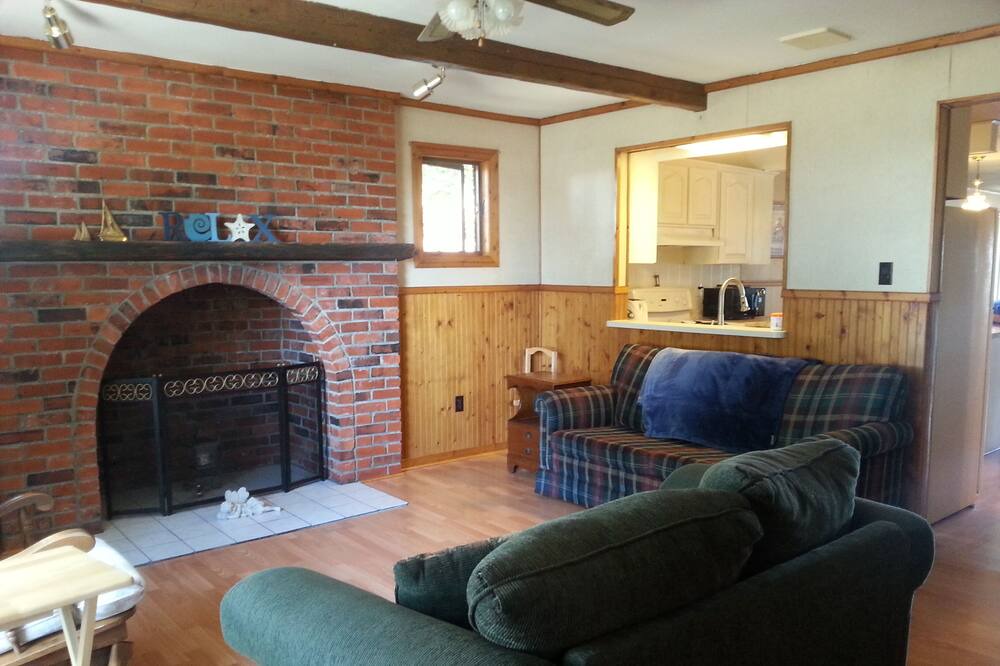 Photo of Livingroom in Pointe aux Roches