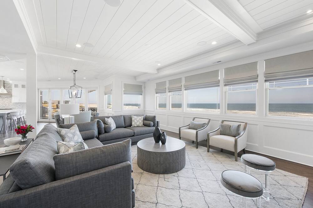 Photo of Others in Loveladies