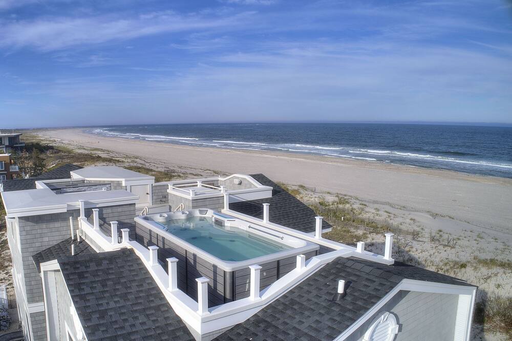 Photo of Others in Loveladies