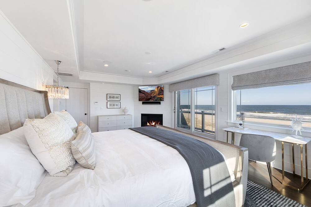 Photo of Others in Loveladies