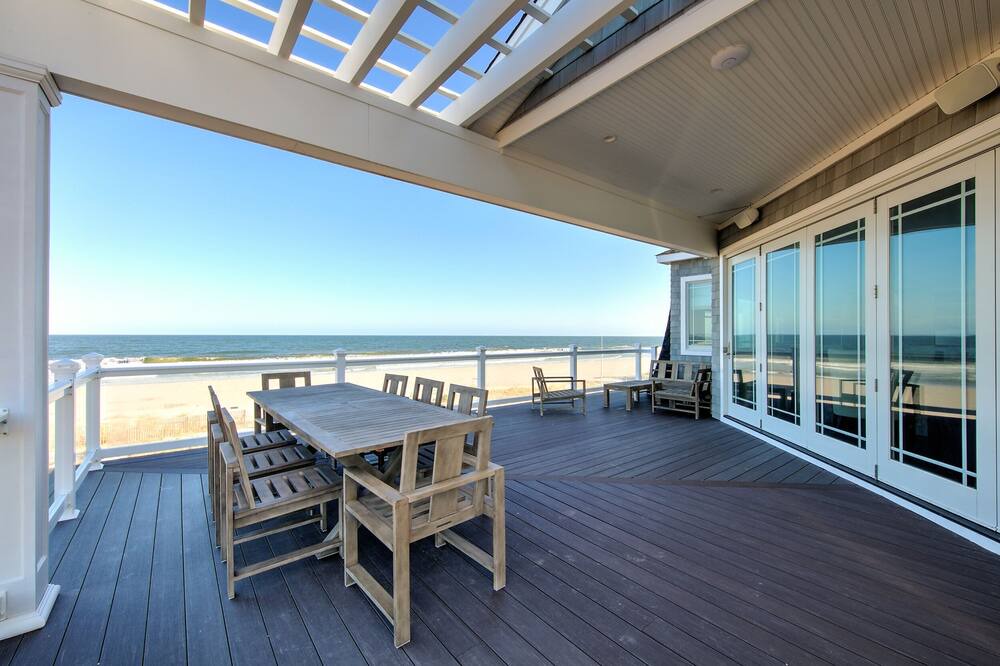 Photo of Others in Loveladies