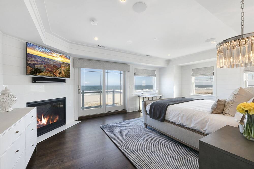 Photo of Others in Loveladies