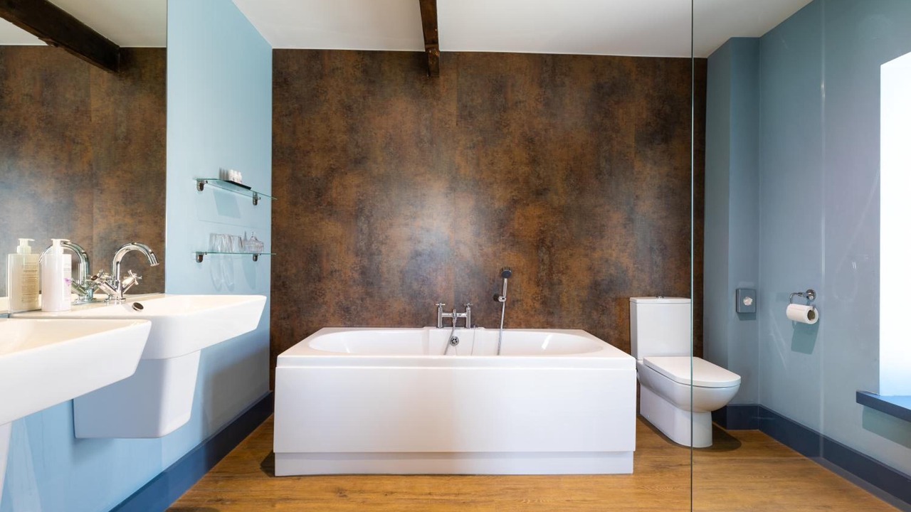 Photo of Others in Appledore