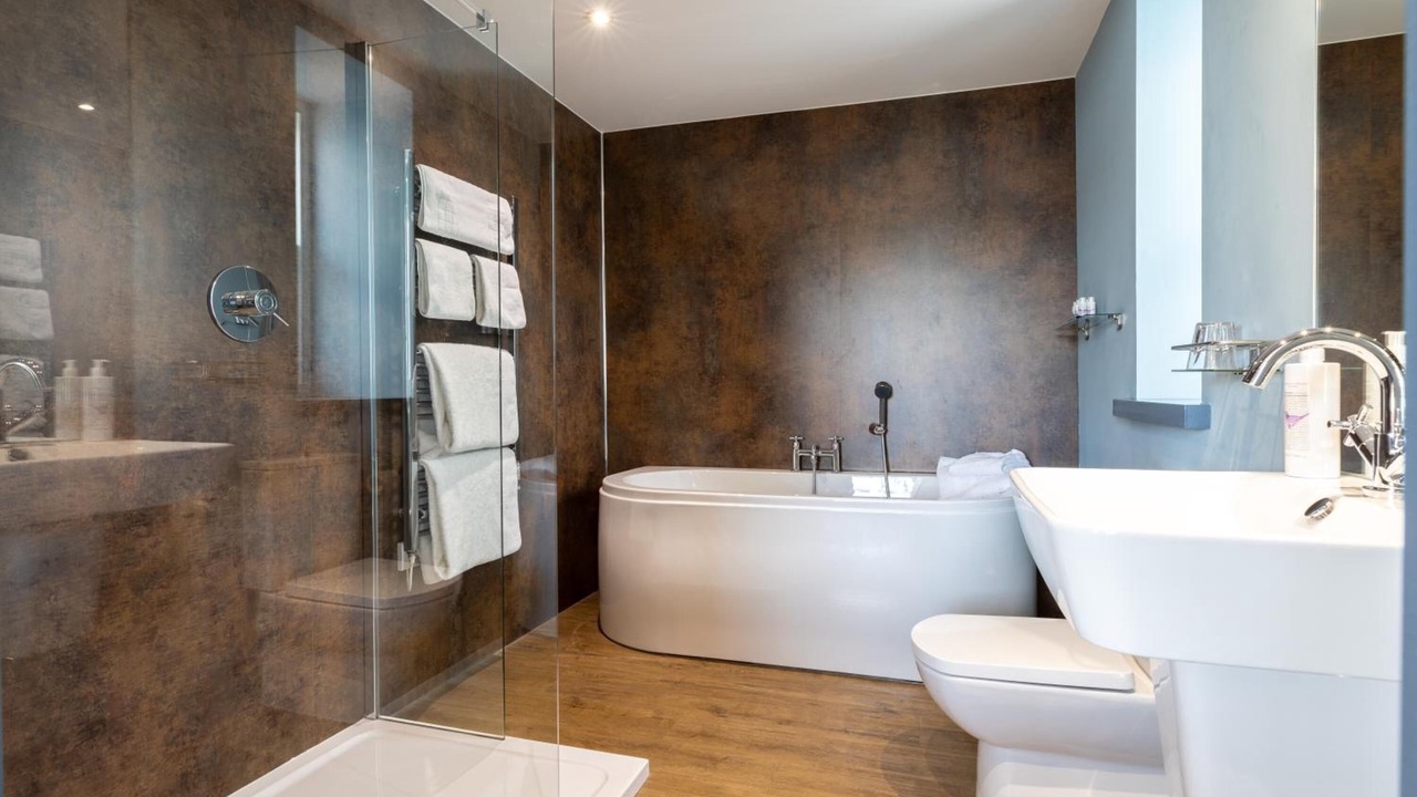 Photo of Bathroom in Appledore