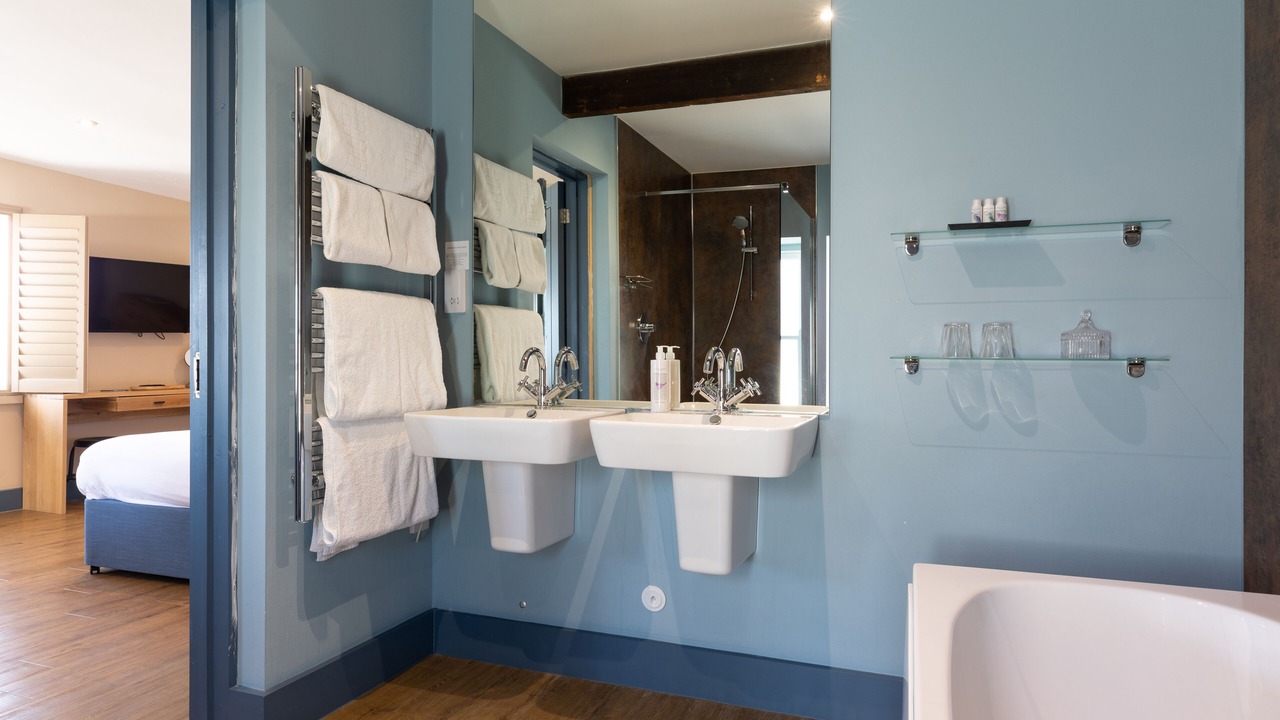 Photo of Others in Appledore