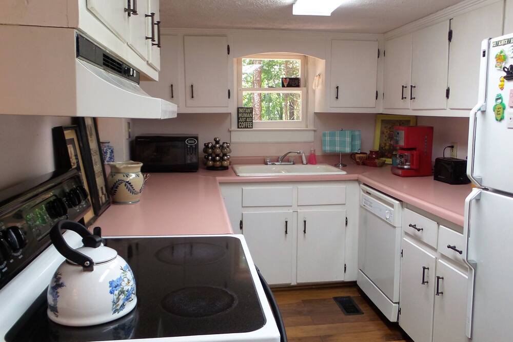 Photo of Kitchen in Bogart