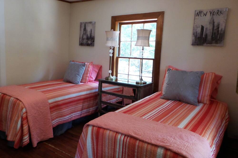 Photo of Bedroom in Bogart