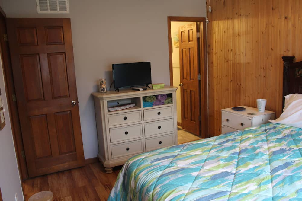 Photo of Bedroom in Cedar Lake