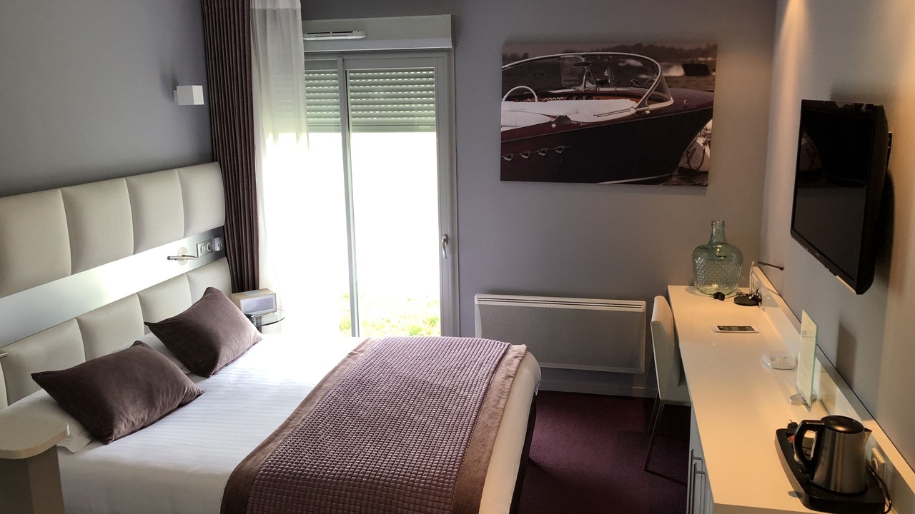 Photo of Bedroom in Limoges