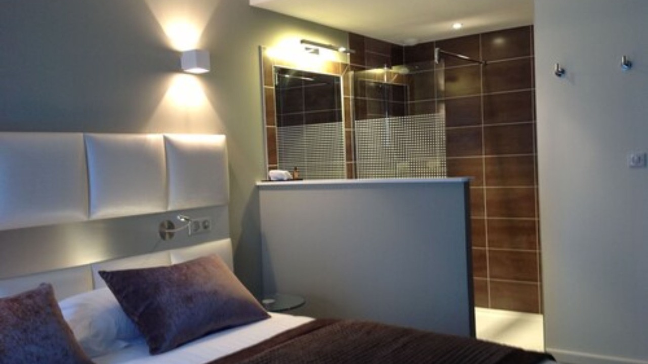 Photo of Bedroom in Limoges