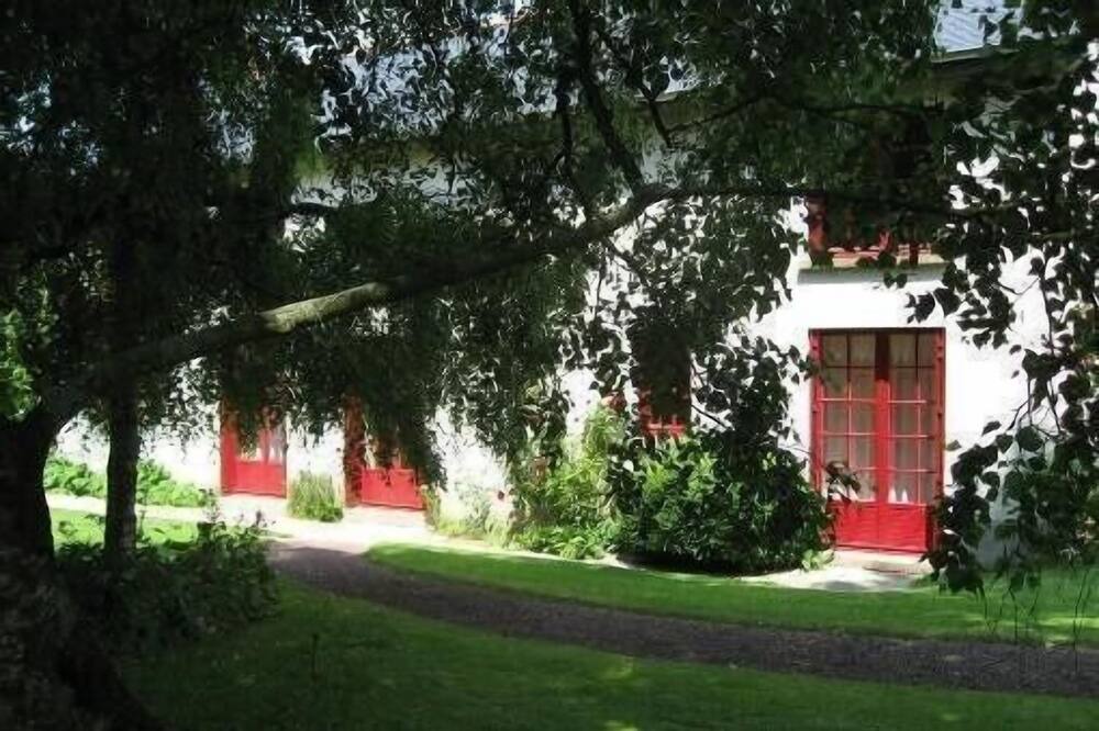 Photo of Outdoor in Romille