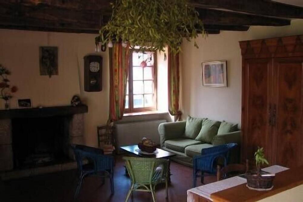Photo of Livingroom in Romille