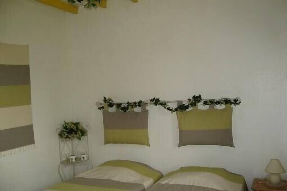 Photo of Bedroom in Romille