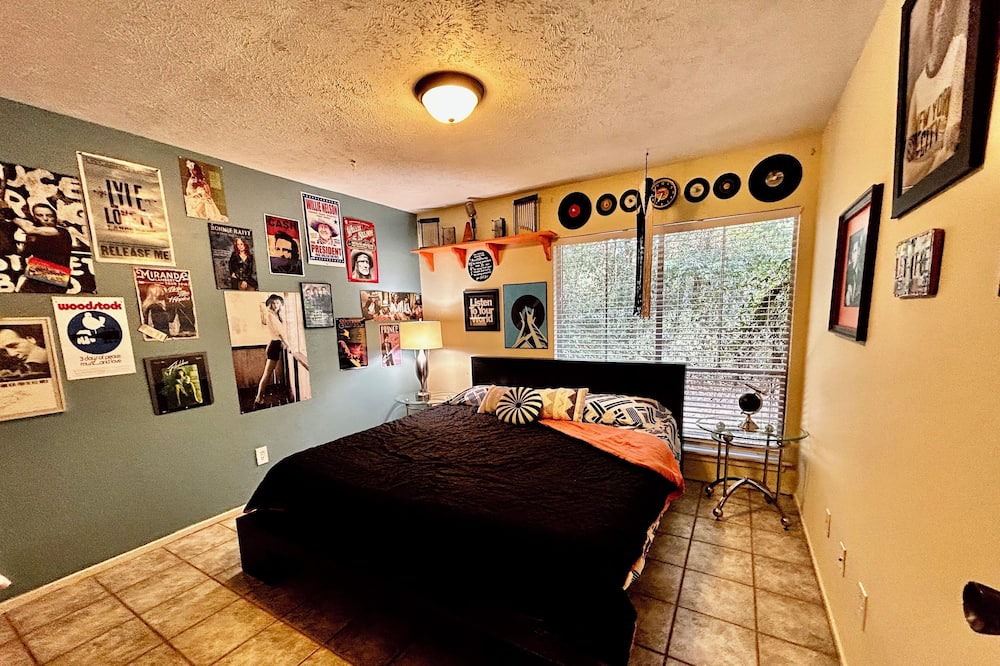 Photo of Bedroom in Grogan's Mill