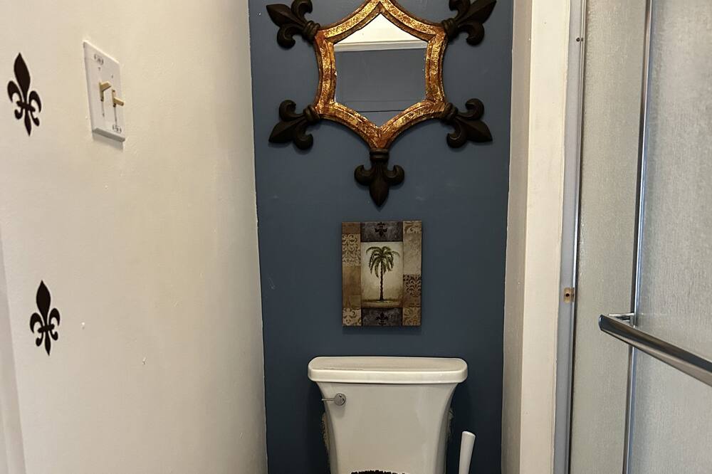 Photo of Bathroom in Grogan's Mill