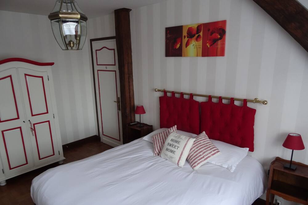 Photo of Bedroom in Saint-Laurent-Nouan