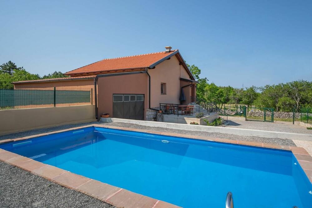 Photo of Outdoor in Vratarusa