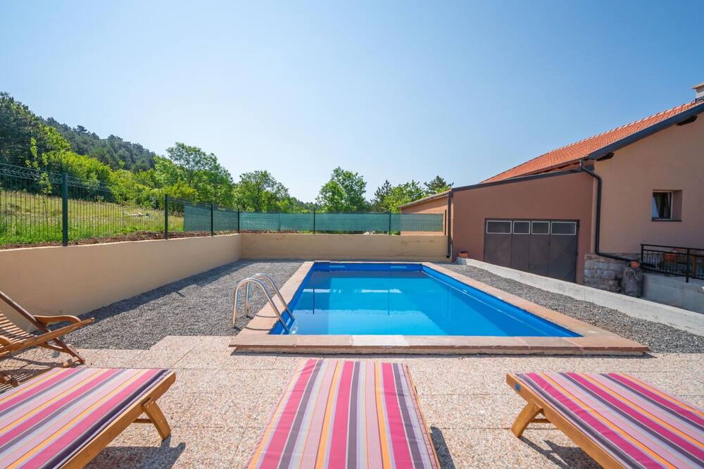 Photo of Outdoor in Vratarusa