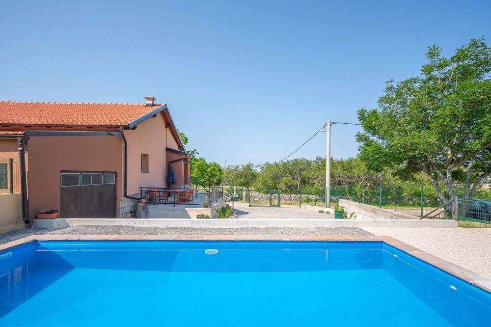 Photo of Outdoor in Vratarusa