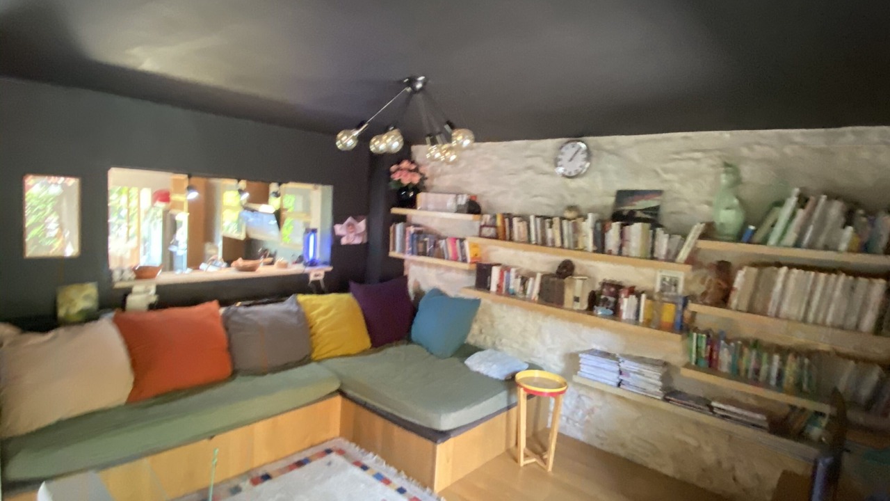 Photo of Livingroom in Nebian