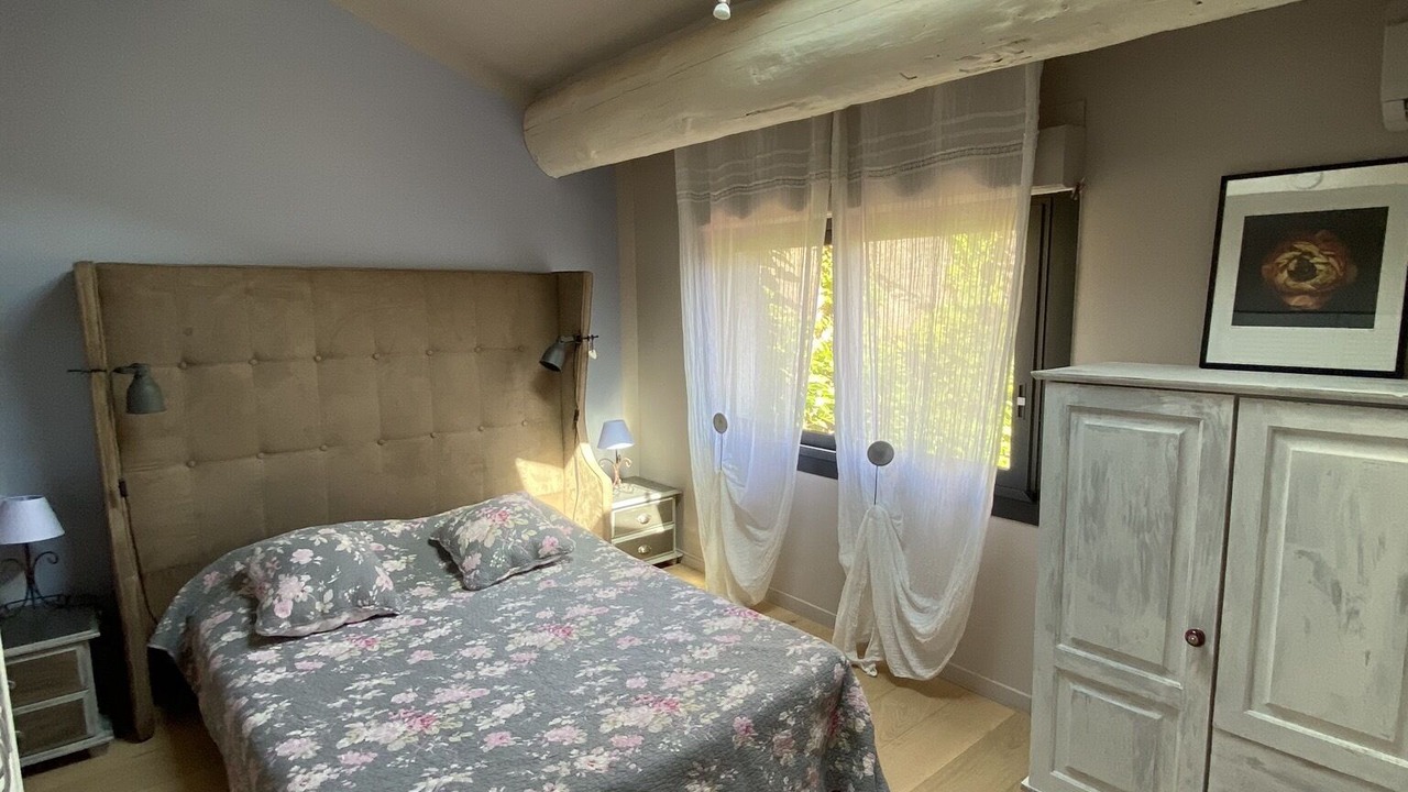 Photo of Bedroom in Nebian