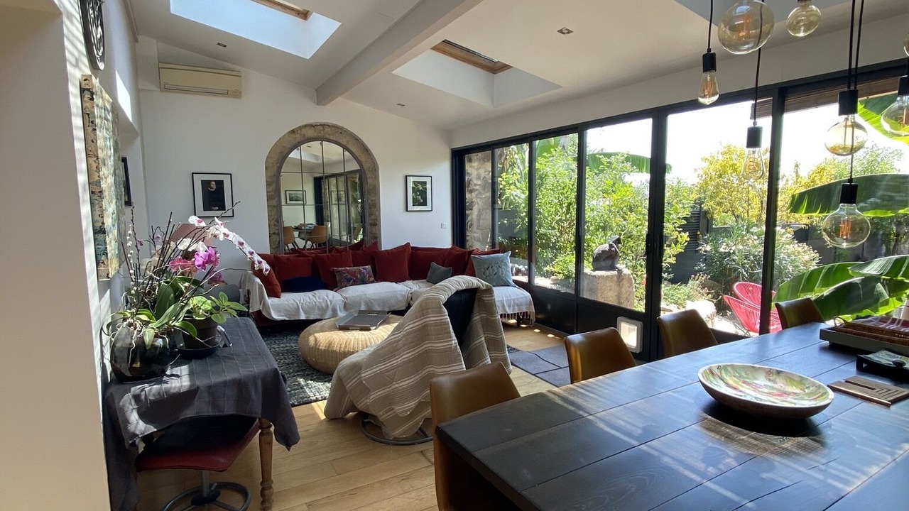 Photo of Livingroom in Nebian
