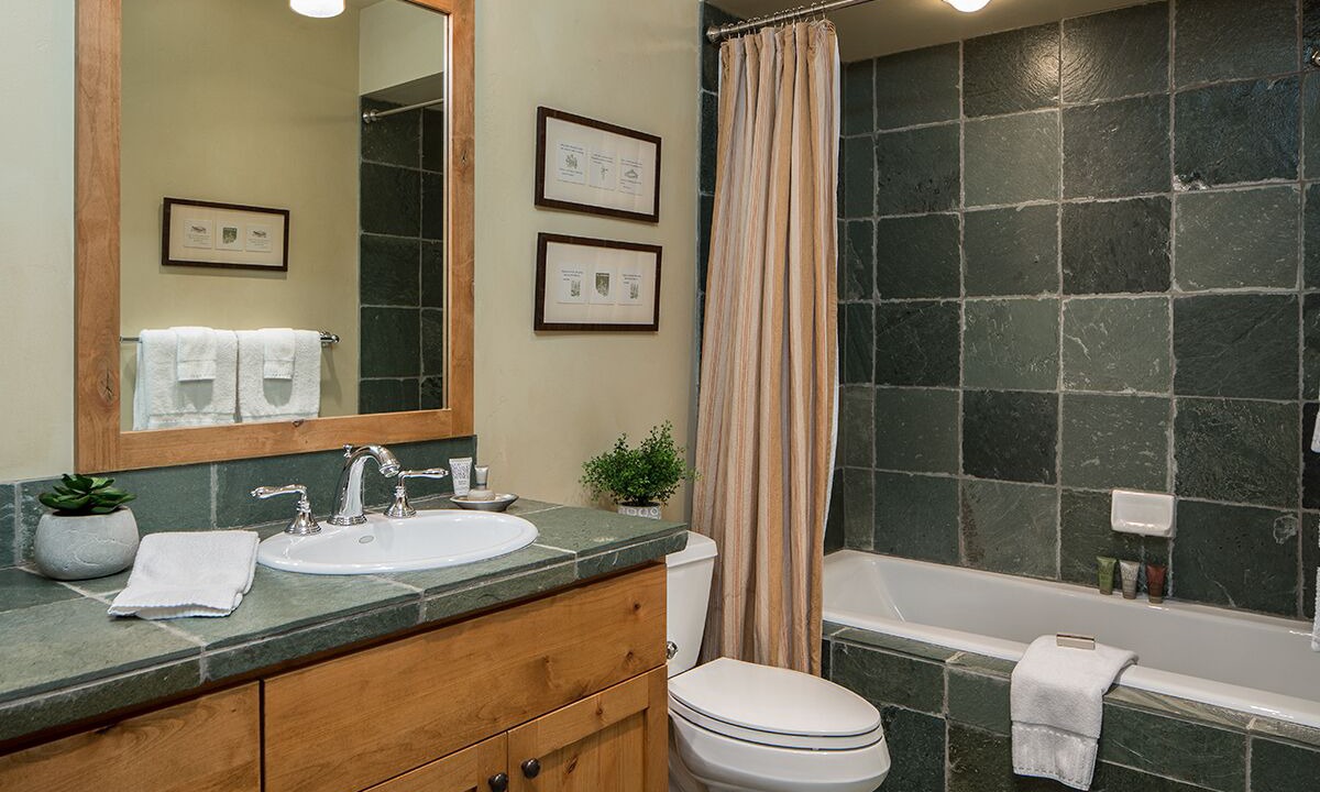 Photo of Bathroom in Granite Ridge