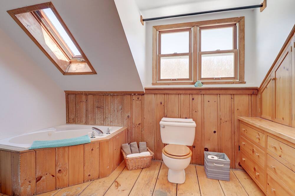 Photo of Bathroom in Hatley
