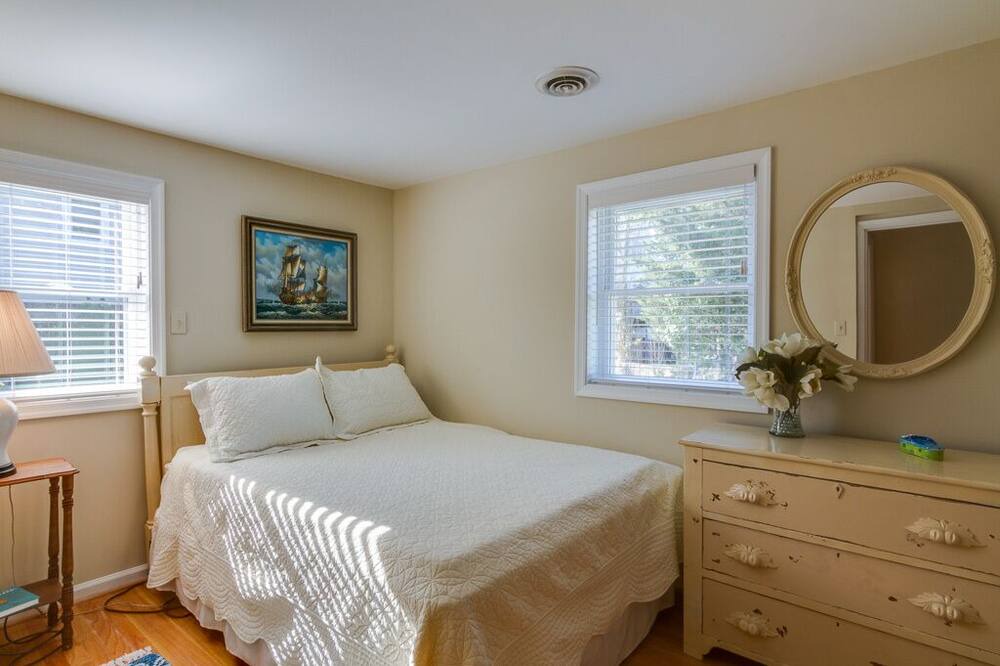 Photo of Bedroom in Broadkill Beach