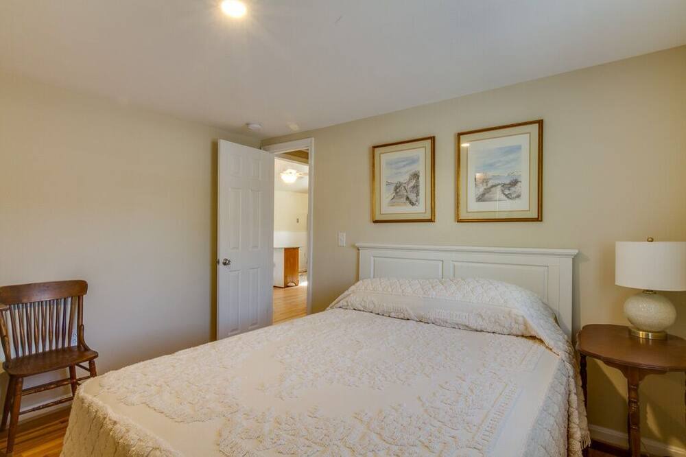 Photo of Bedroom in Broadkill Beach