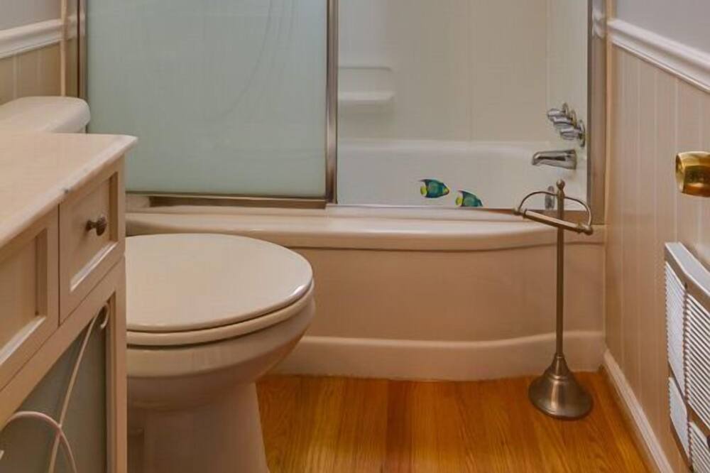 Photo of Bathroom in Broadkill Beach