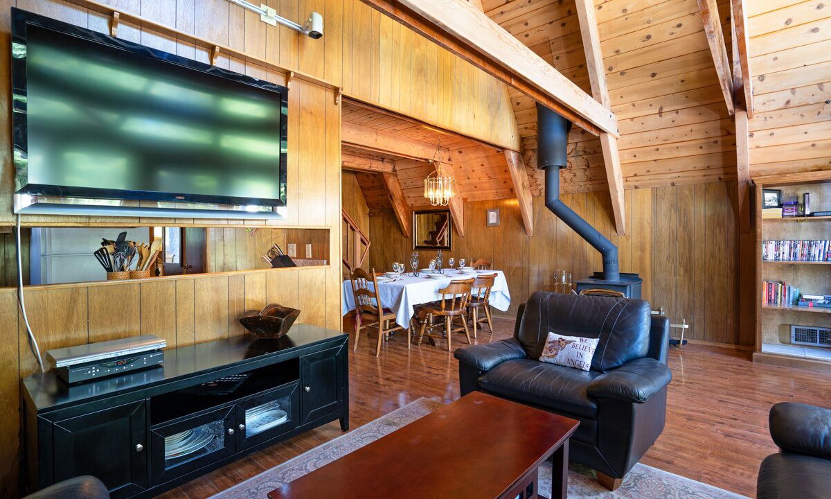 Photo of Livingroom in Comstock Acres