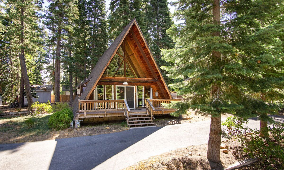 Photo of Buildings in Comstock Acres