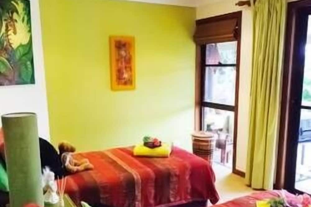 Photo of Bedroom in Tallebudgera Valley