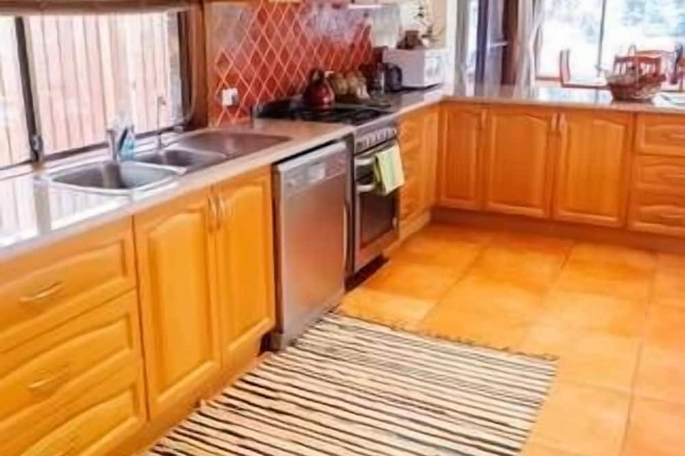 Photo of Bedroom in Tallebudgera Valley