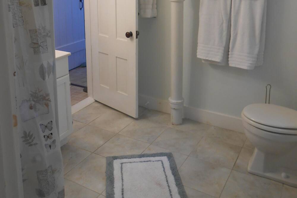 Photo of Bathroom in Biddeford Pool