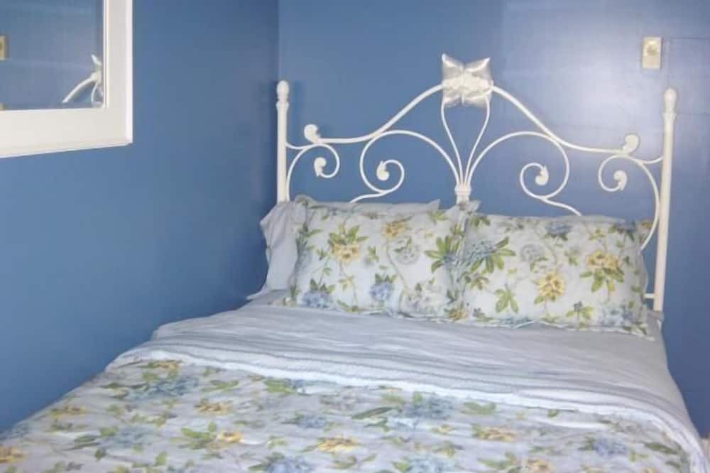 Photo of Bedroom in Lanesville