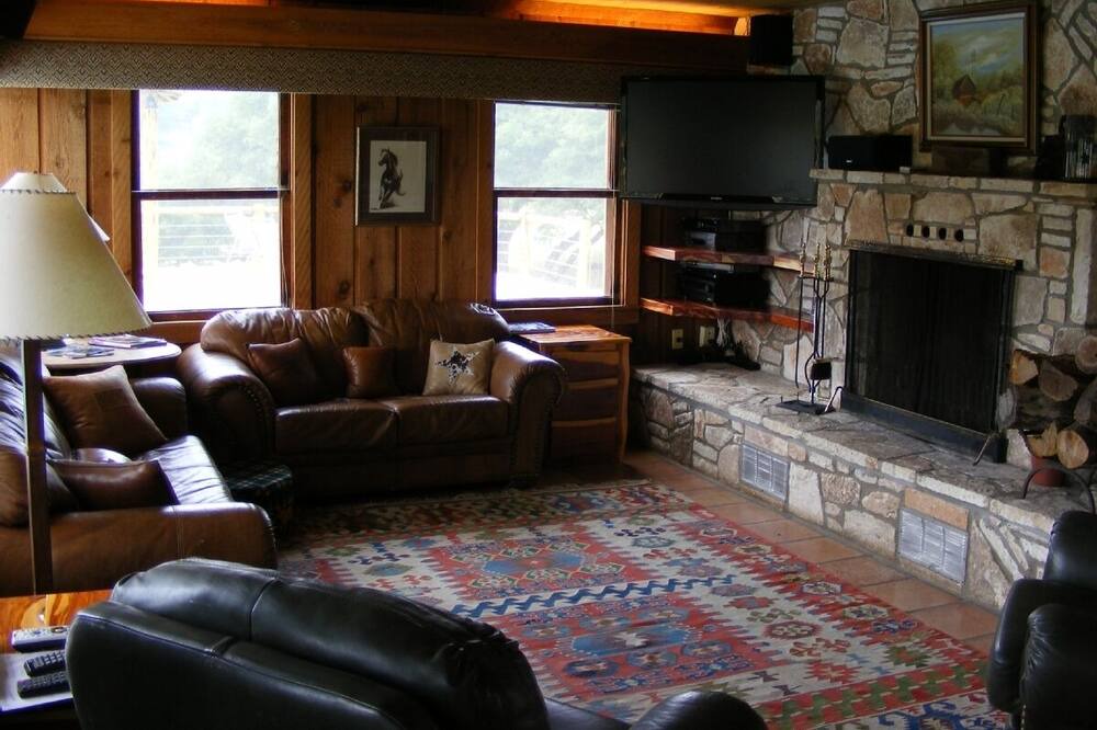 Photo of Bedroom in Dripping Springs