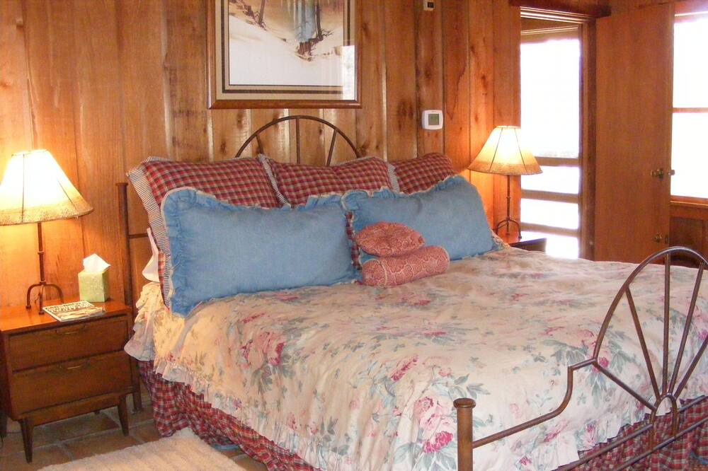 Photo of Bedroom in Dripping Springs