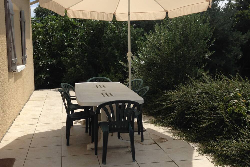 Photo of Patio Balcony in Barzun